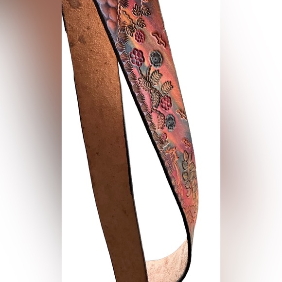 Dream Scenes by Rosanne leather tooled belt with Susan B Anthony coin buckle - Picture 5 of 12